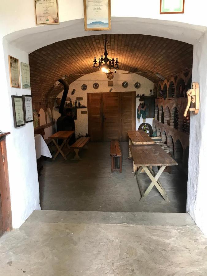 Güns Vendégház Szigliget Exterior foto